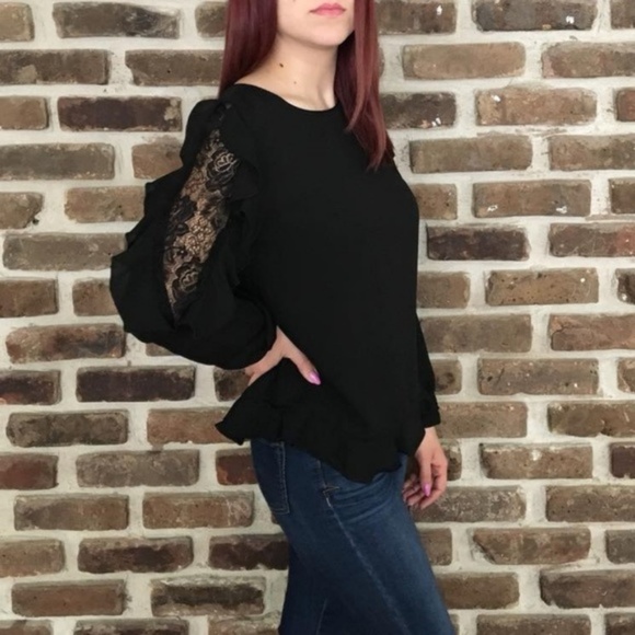 NWT Cynthia Rowley Black Laced Blouse Size Medium - Picture 2 of 8